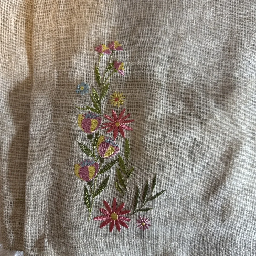 Easter Spring‎ Meadow Bouquet Floral Linen Placemats Set of 4 Embroidered Bunny